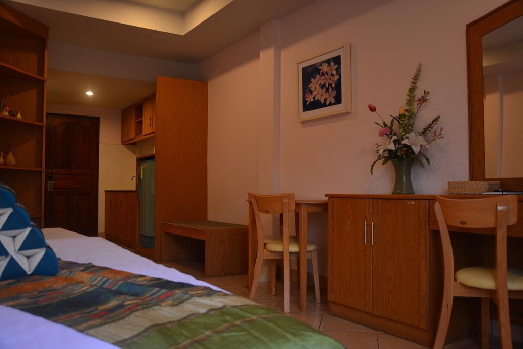 Seven Oaks Inn Jomtien Beach Zimmer foto